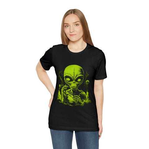 Aliens collection: Green smoking alien