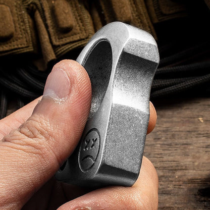 Survival Equipment Self-defense Anti-wolf Window Breaker Tool