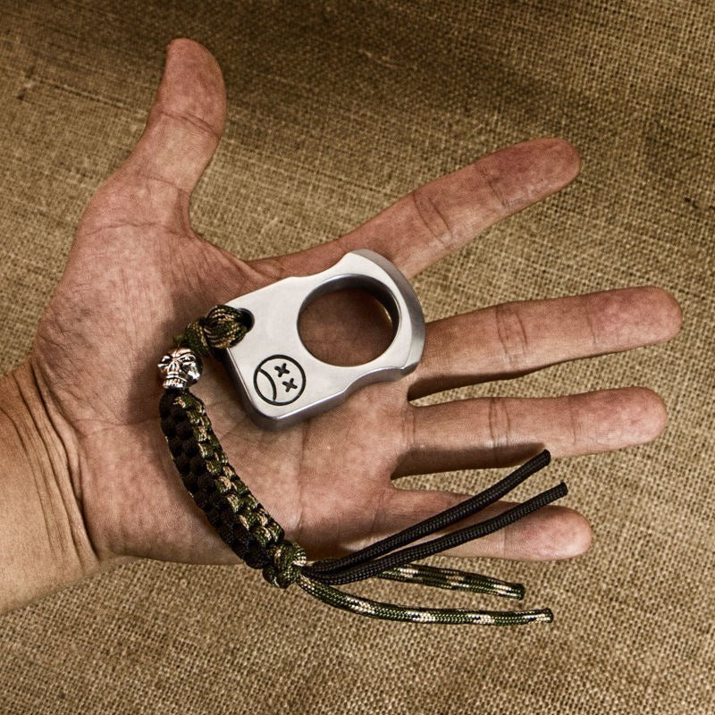 Survival Equipment Self-defense Anti-wolf Window Breaker Tool