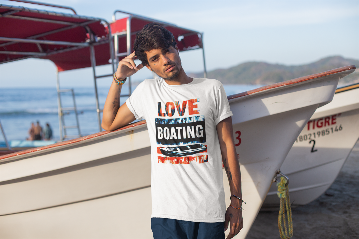 "LOVE Boating - Nautical Lifestyle T-Shirt"